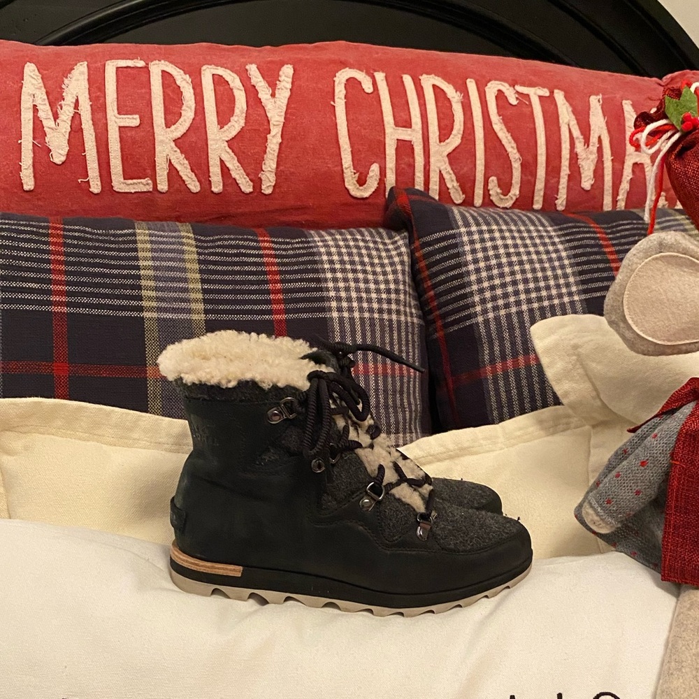 Sorel boots 🎄